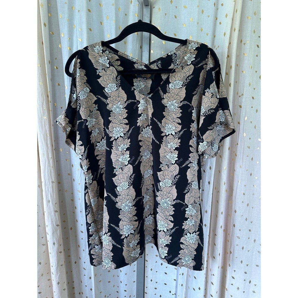 NWOT Hina Hawaii Lei Ka’ala Floral Print Wai’olu Cold Shoulder Top Blouse XS